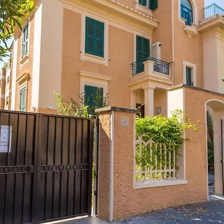 Apartment Romantica With Dehors Near San Giovanni